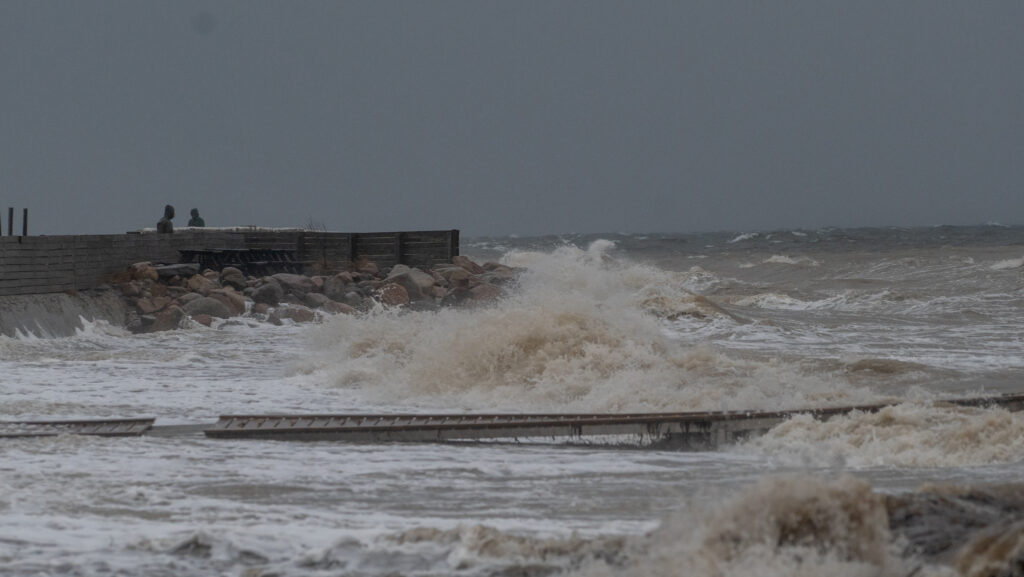 Stormflod: Bachs FOTO & Ole Kæhler