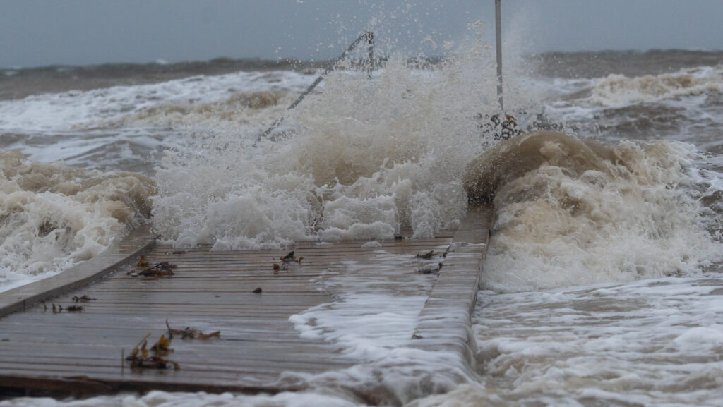Stormflod: Bachs FOTO & Ole Kæhler