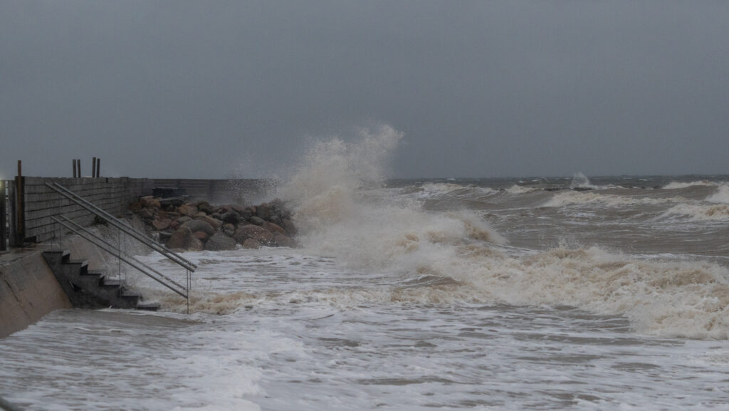 Stormflod: Bachs FOTO & Ole Kæhler