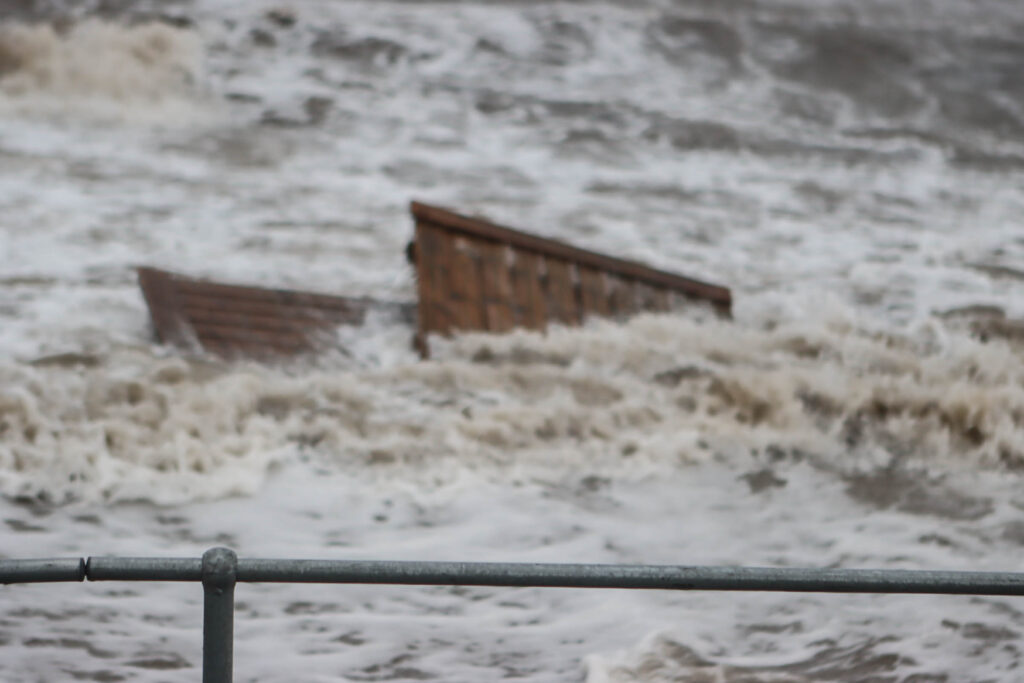 Stormflod: Bachs FOTO & Ole Kæhler