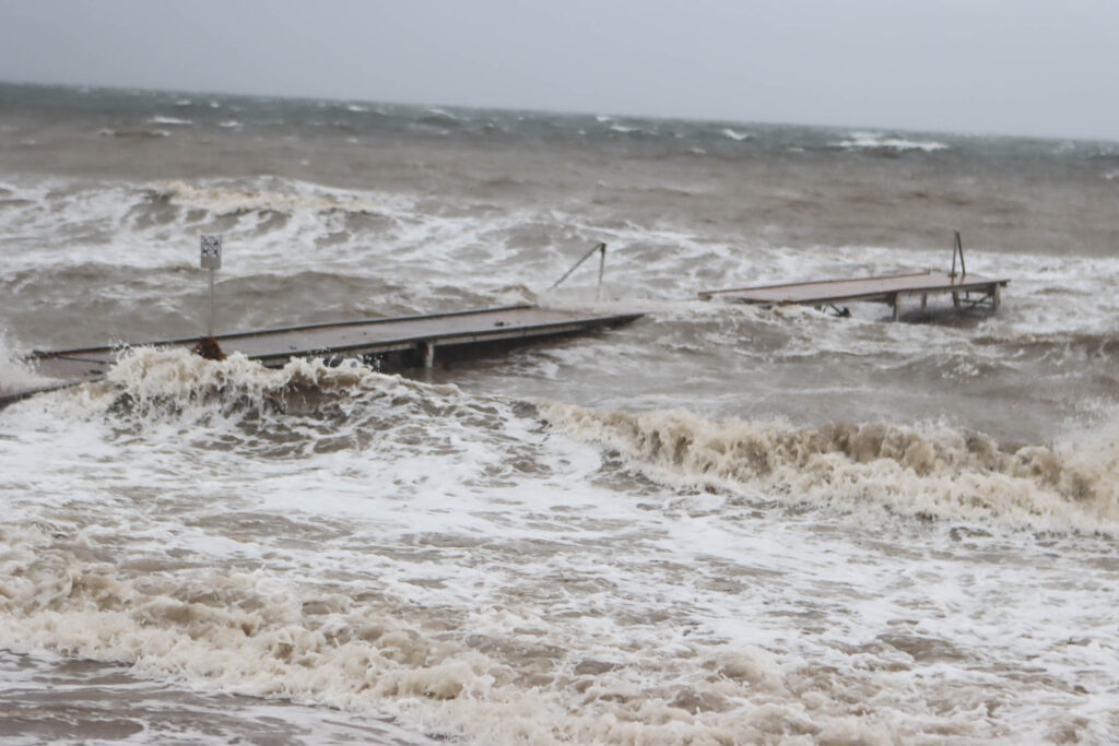 Stormflod: Bachs FOTO & Ole Kæhler