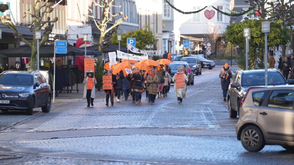 Orange Dage. BACHs FOTO