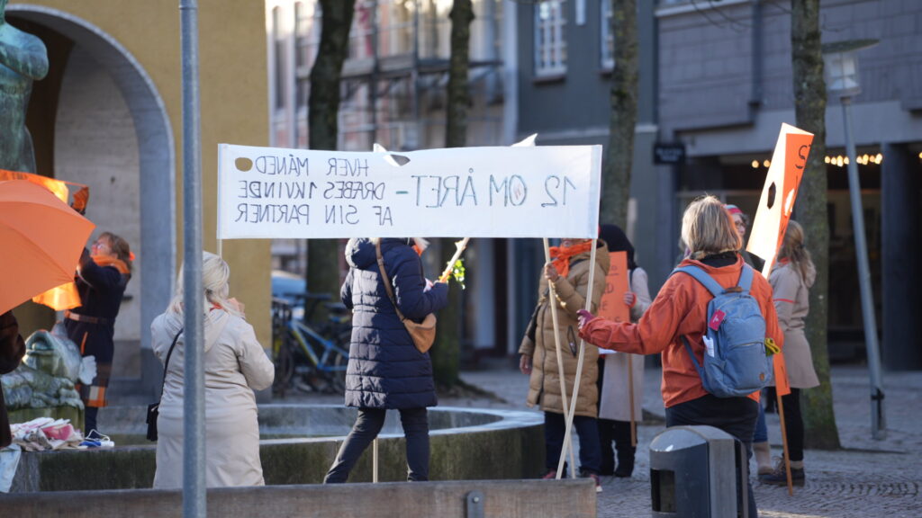 Orange Dage. BACHs FOTO