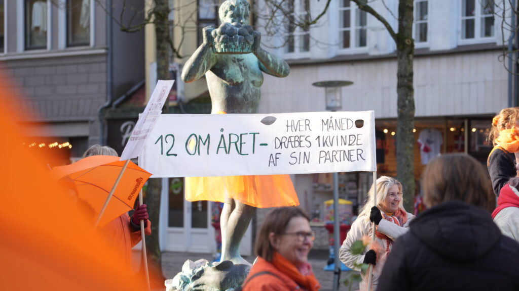 Orange Dage. BACHs FOTO