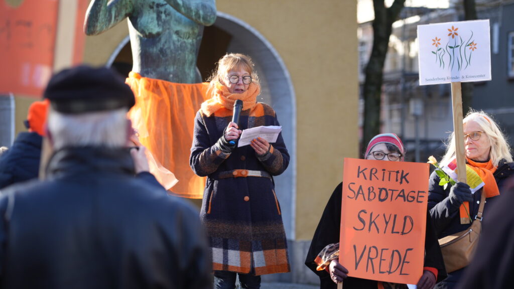 Orange Dage. BACHs FOTO
