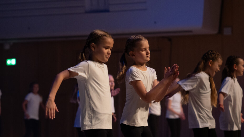 PS Dance. BACHS FOTO