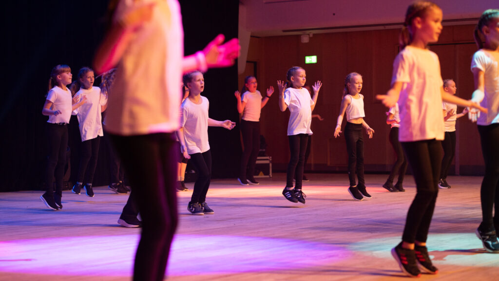 PS Dance. BACHS FOTO