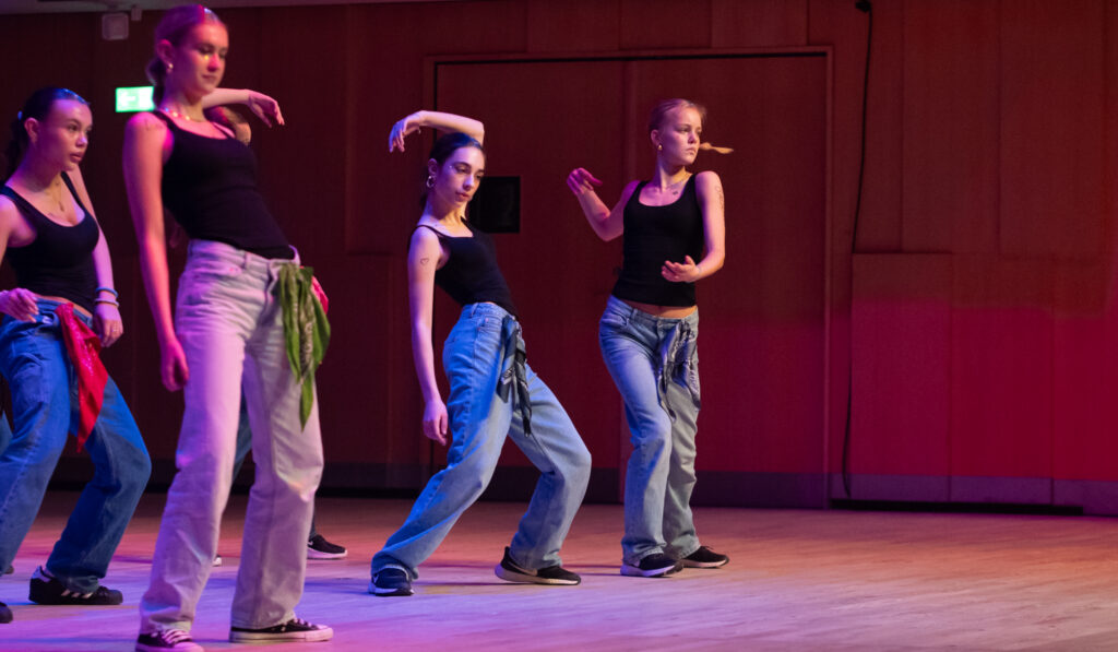 PS Dance. BACHS FOTO