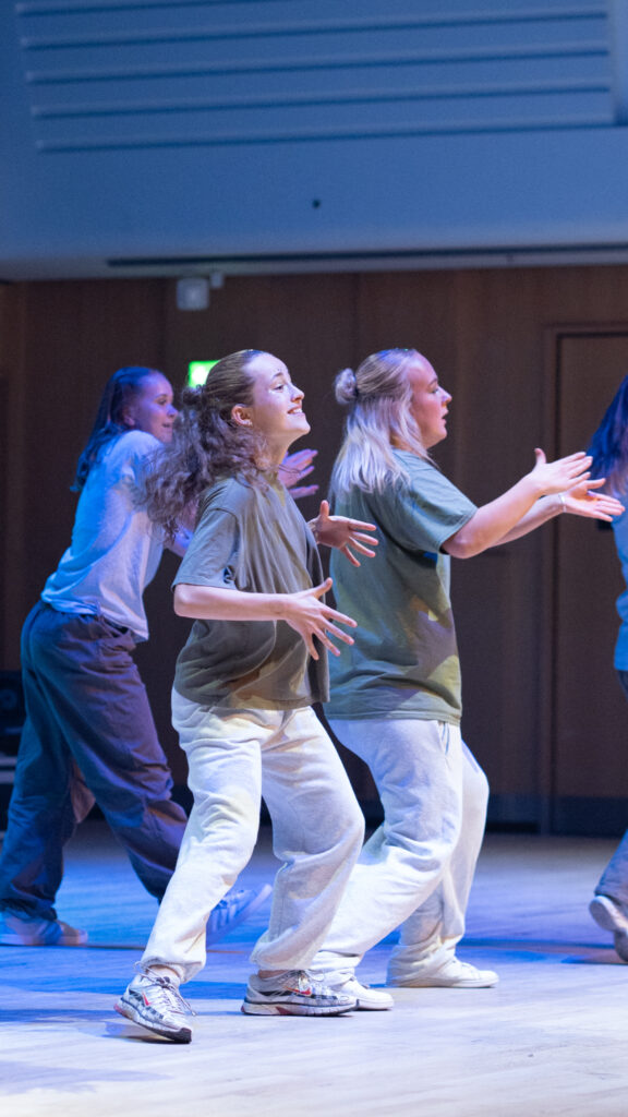 PS Dance. BACHS FOTO