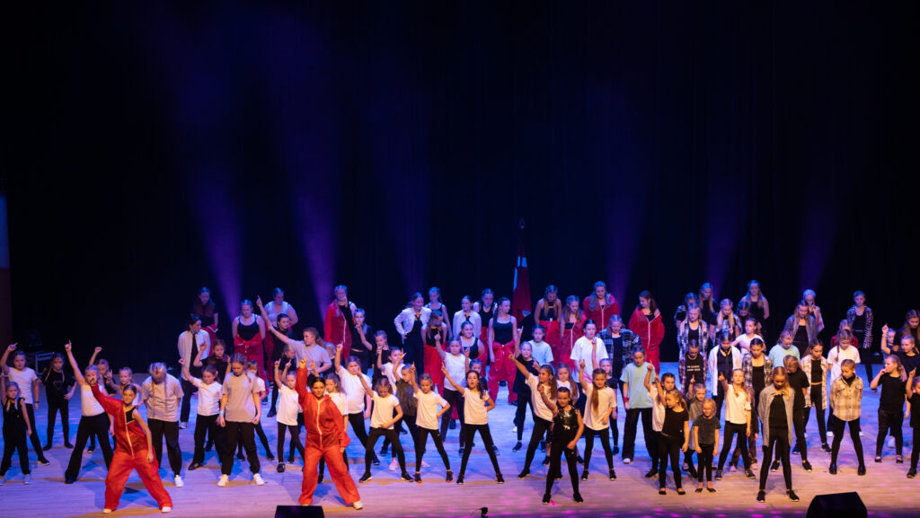 PS Dance. BACHS FOTO