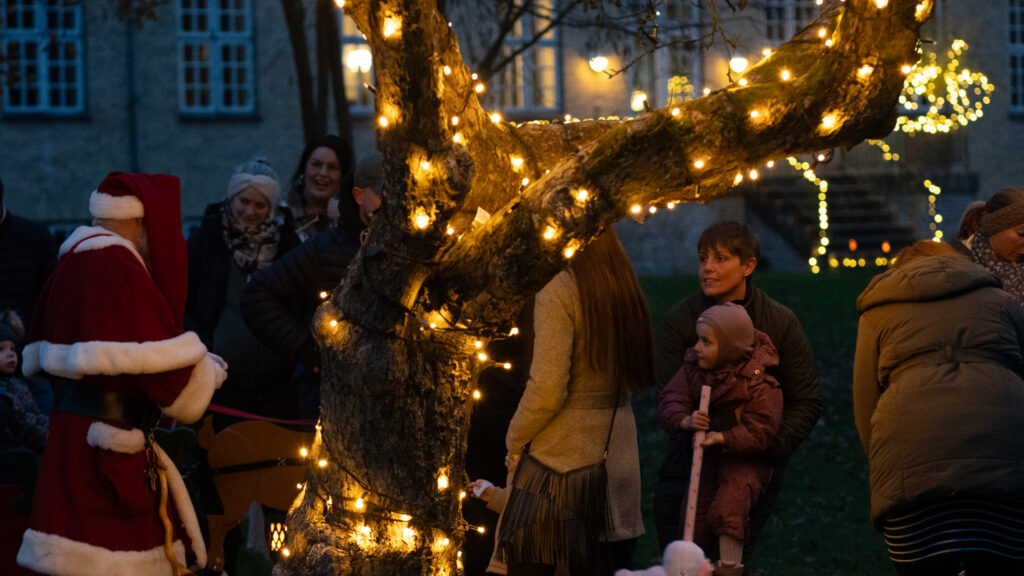 Jul i Augustenborg. BACHs FOTO