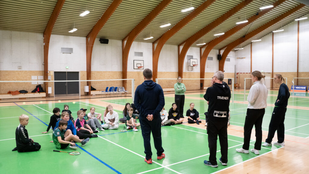 Sjov med badminton. Bachs Foto