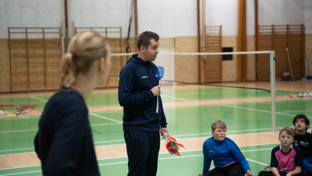 Sjov med badminton. Bachs Foto