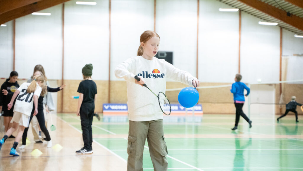 Sjov med badminton. Bachs Foto