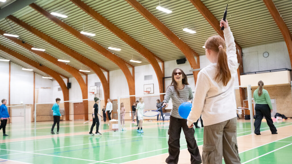 Sjov med badminton. Bachs Foto