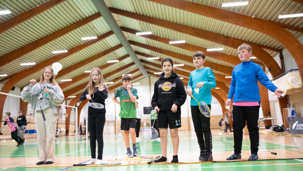 Sjov med badminton. Bachs Foto