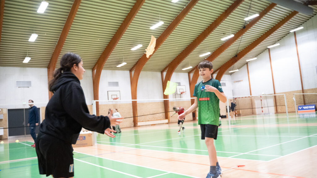 Sjov med badminton. Bachs Foto