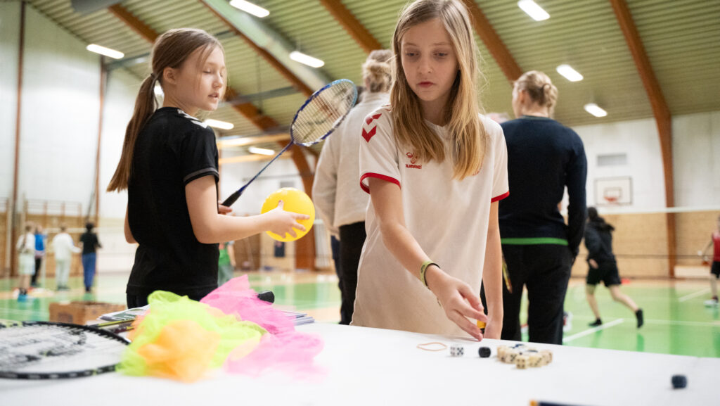 Sjov med badminton. Bachs Foto