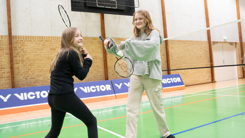 Sjov med badminton. Bachs Foto