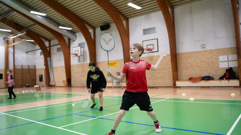 Sjov med badminton. Bachs Foto