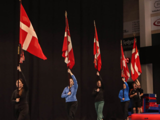 Gymnastik-fællesskab. Foto: Ole Kæhler