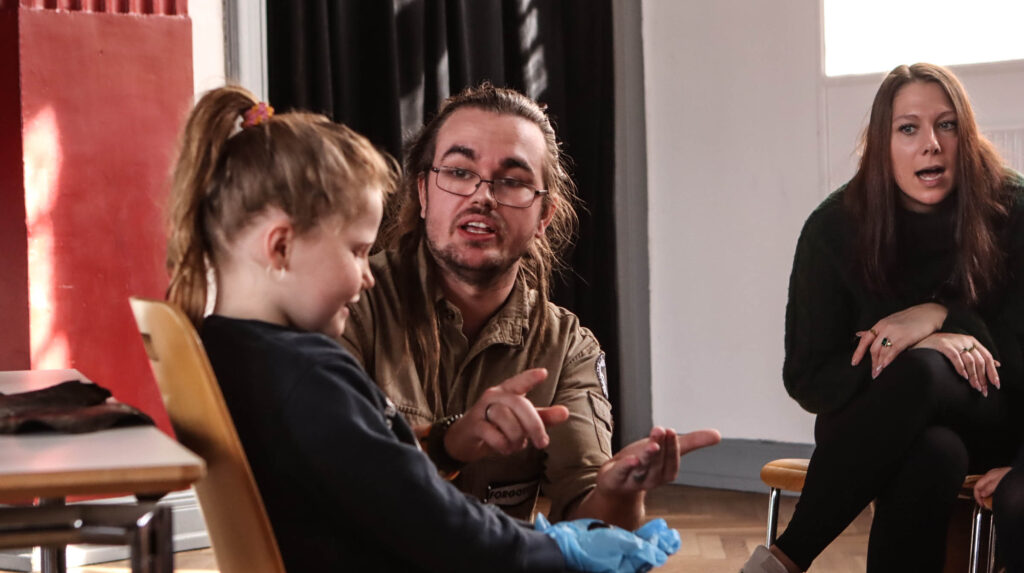 Tæt på dyrene. Foto: Ole Kæhler