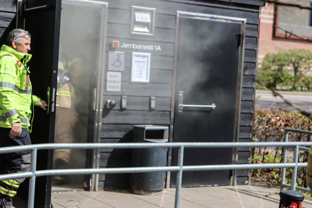 Brand på toilet. Foto: Ole Kæhler