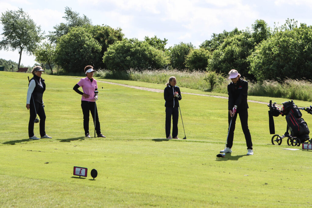 Lyserød golf. Foto: Ole Kæhler