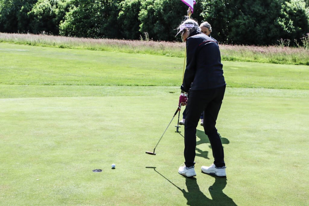 Lyserød golf. Foto: Ole Kæhler