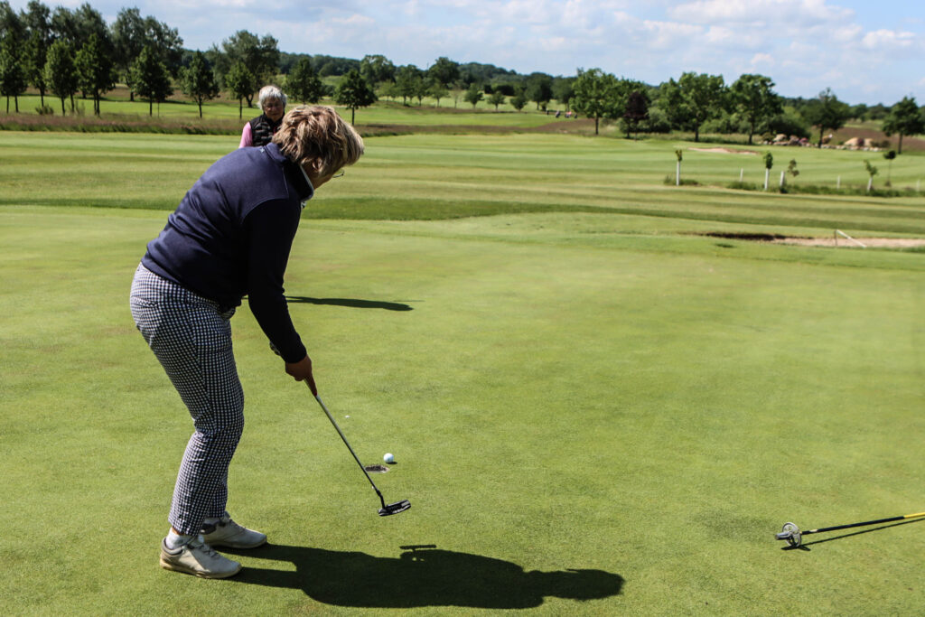 Lyserød golf. Foto: Ole Kæhler