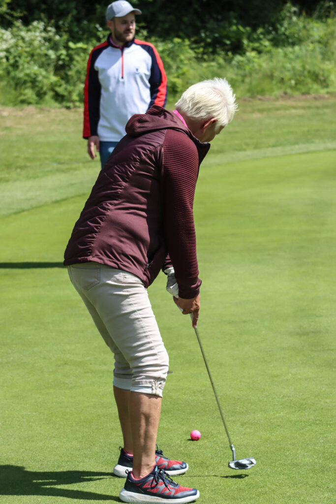 Lyserød golf. Foto: Ole Kæhler