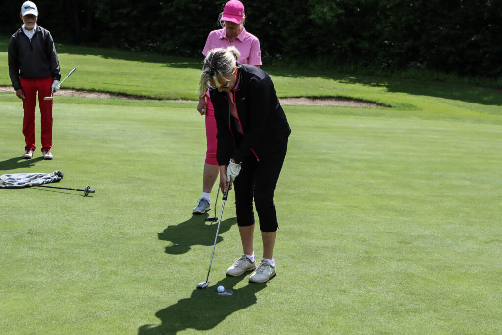 Lyserød golf. Foto: Ole Kæhler