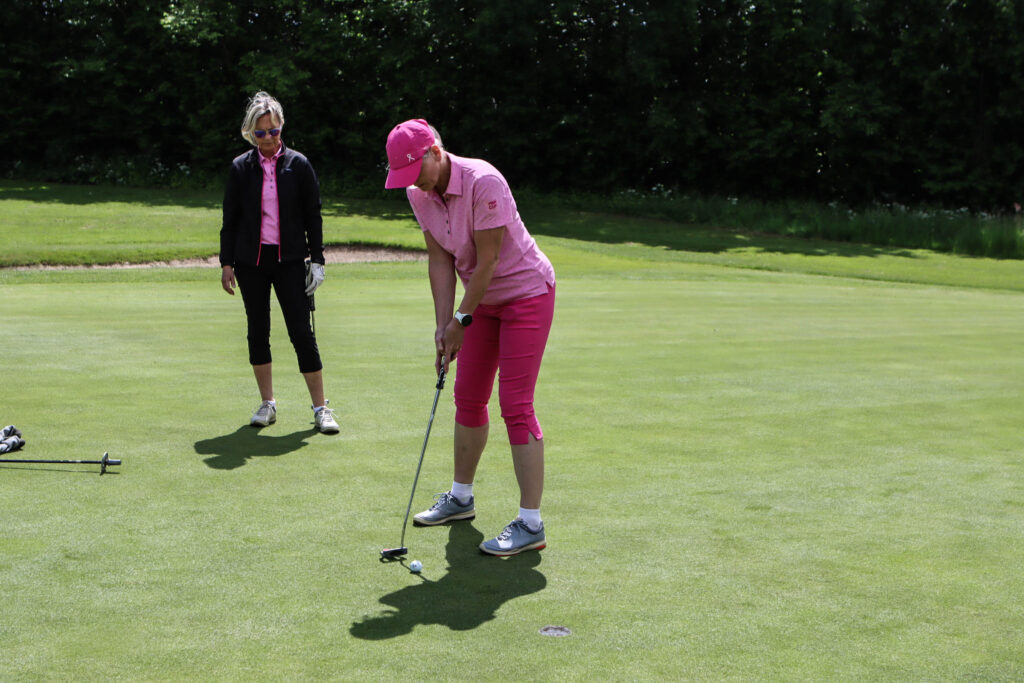 Lyserød golf. Foto: Ole Kæhler
