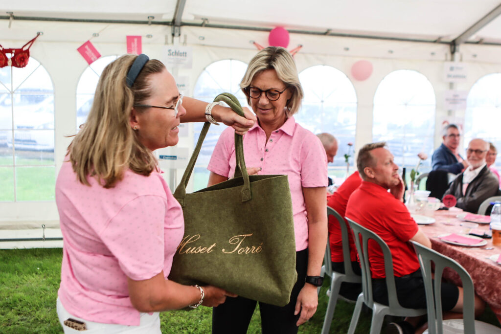 Lyserød golf. Foto: Ole Kæhler