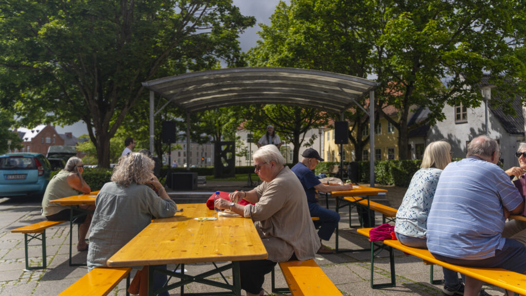 Musik på Rønhaveplads. Bachs Foto