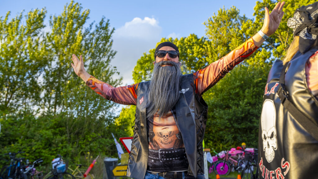 På pladsen. Bachs Foto