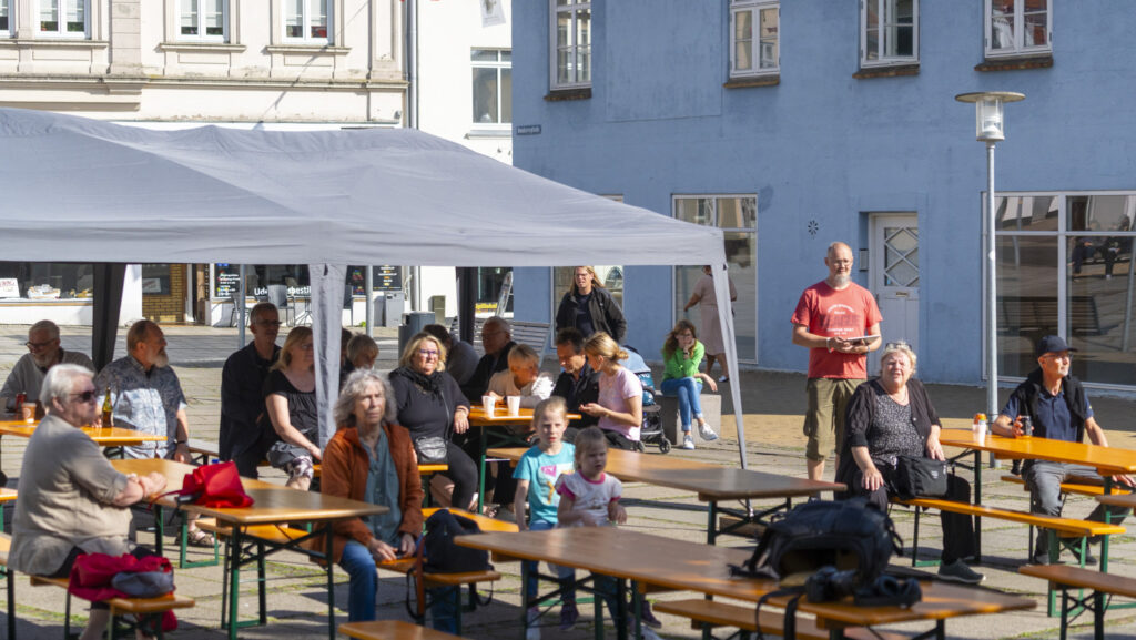 Musik på Rønhaveplads. Bachs Foto