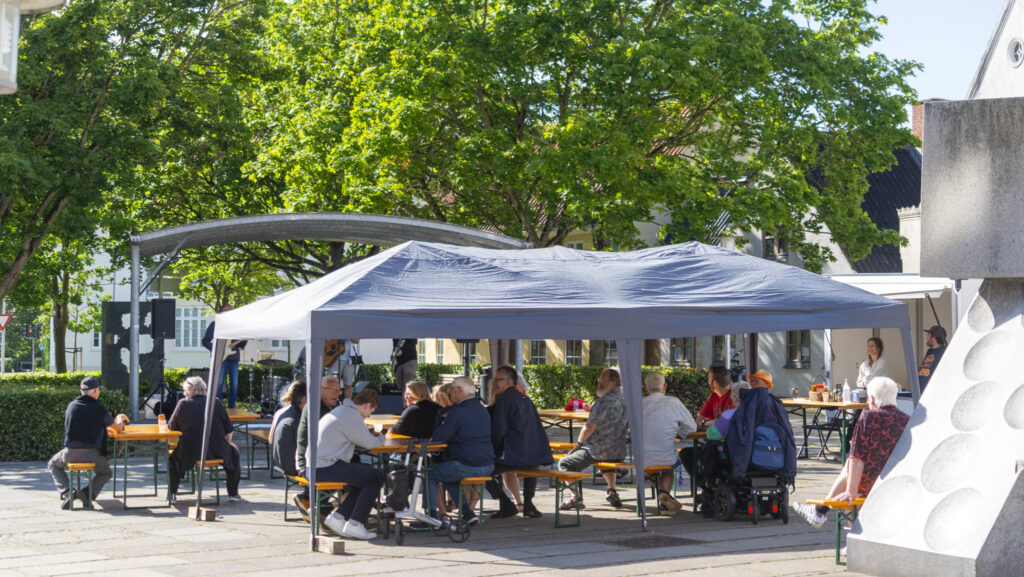Musik på Rønhaveplads. Bachs Foto