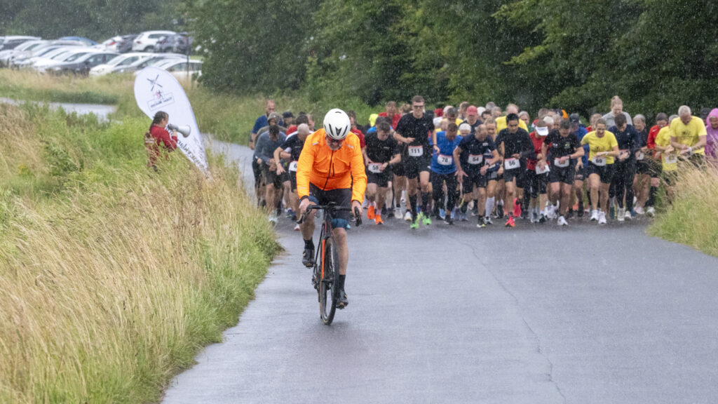 Motionsløb i regn. Bachs FOTO