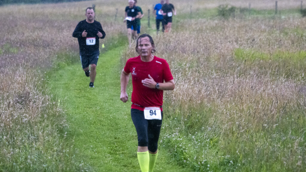 Motionsløb i regn. Bachs FOTO