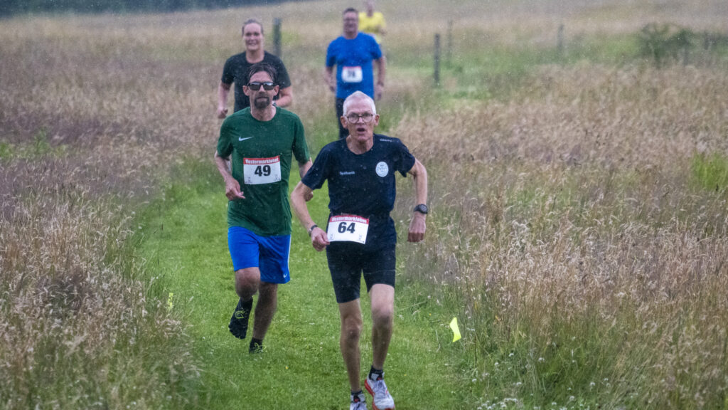 Motionsløb i regn. Bachs FOTO