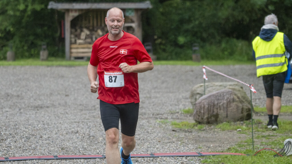 Motionsløb i regn. Bachs FOTO