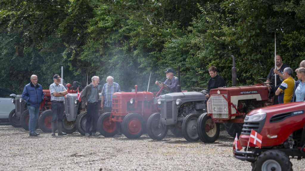 Traktorringridning. Bachs Foto