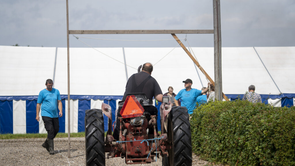 Traktorringridning. Bachs Foto