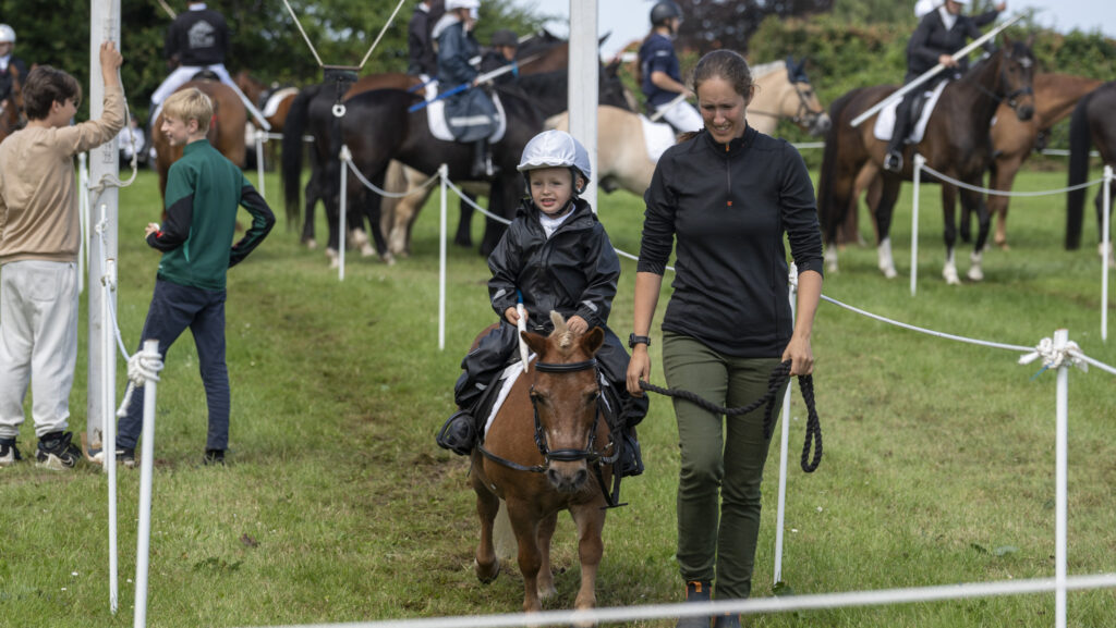 Kegnæs Ringridning. Bachs Foto