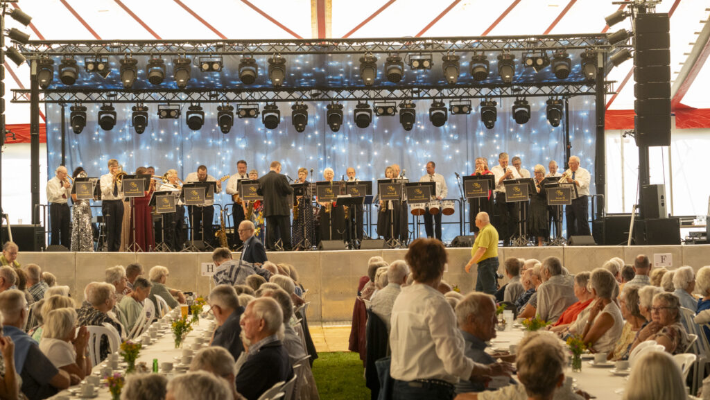 Ældrehygge. Bachs Foto