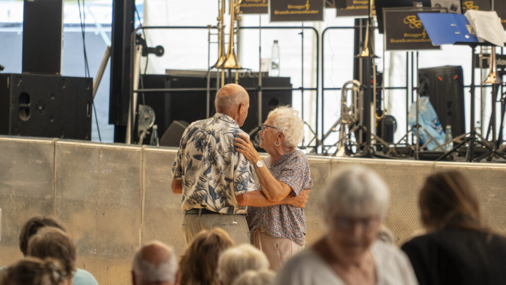 Ældrehygge. Bachs Foto