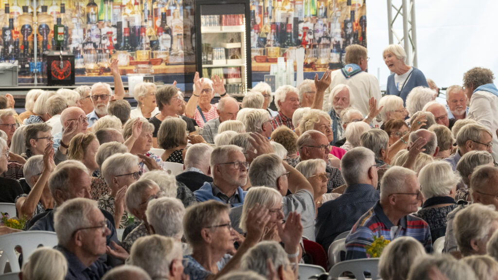 Ældrehygge. Bachs Foto