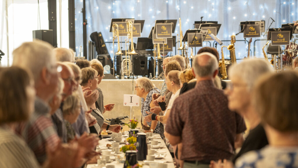 Ældrehygge. Bachs Foto