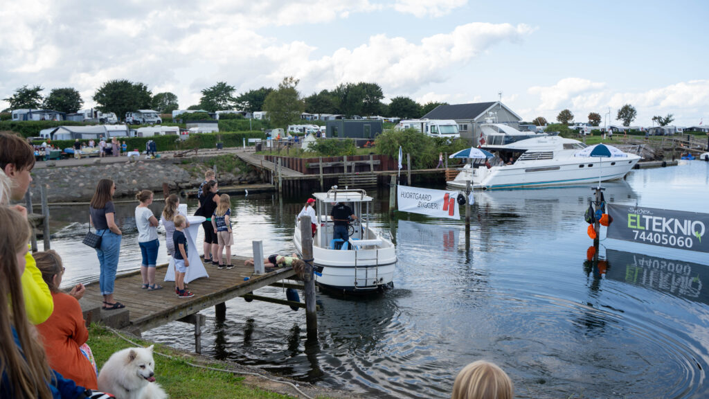 Mommark Marina. Bachs Foto
